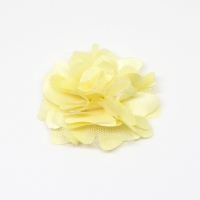 Haarspeldje bloem licht geel